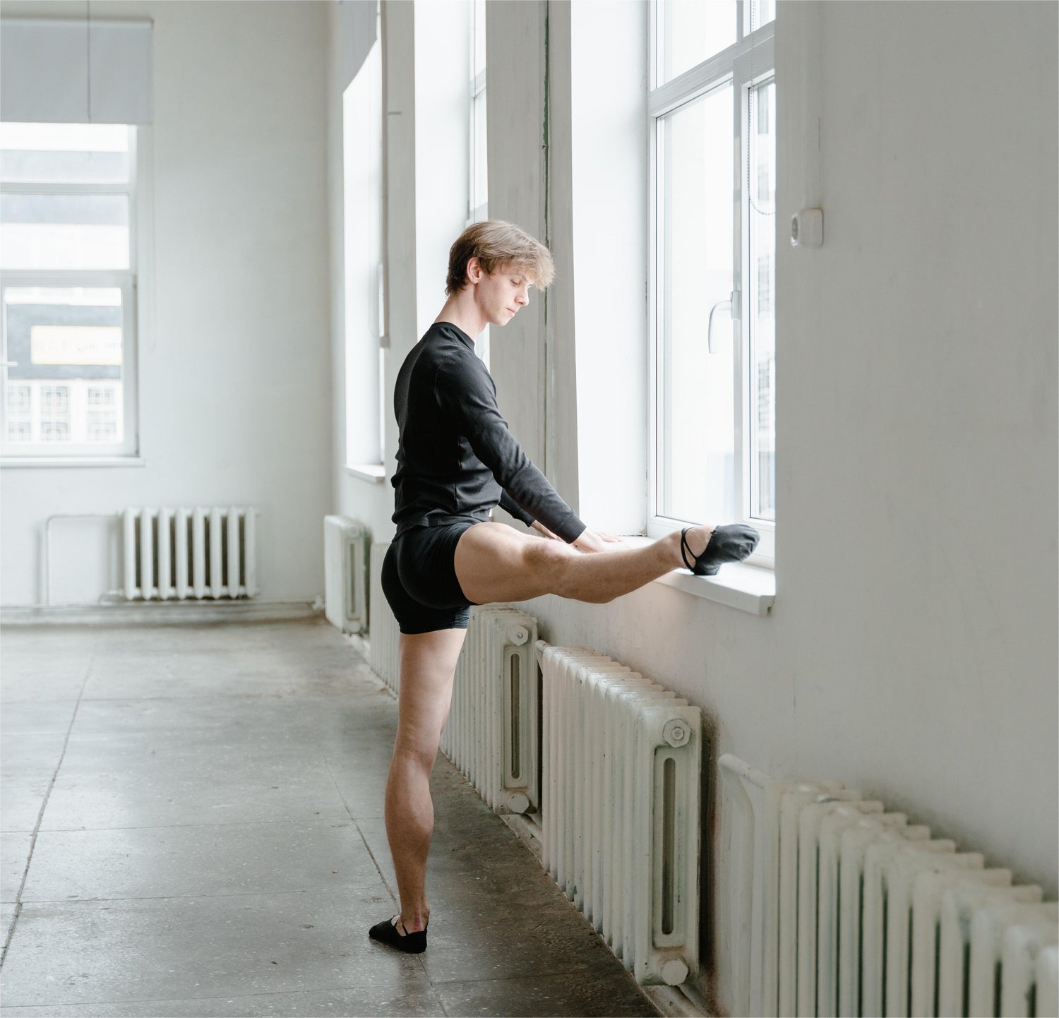 What To Wear To Ballet Class? (For Men)